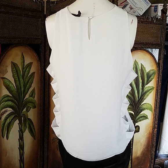 BCBGMaxazria side slit top - Picture 4 of 8